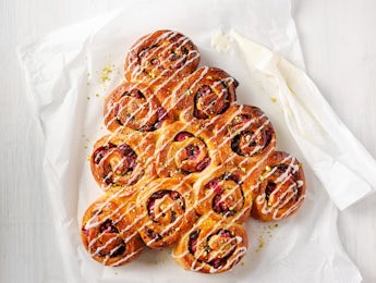 Picture of Berry Merry Chelsea Bun Christmas Tree