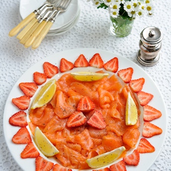 Strawberries with Smoked Salmon