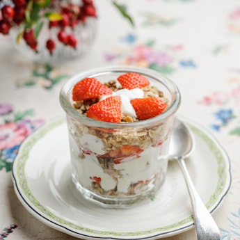 Strawberry Cranachan with Granola and Yoghurt