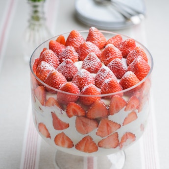 Classic Strawberry Trifle