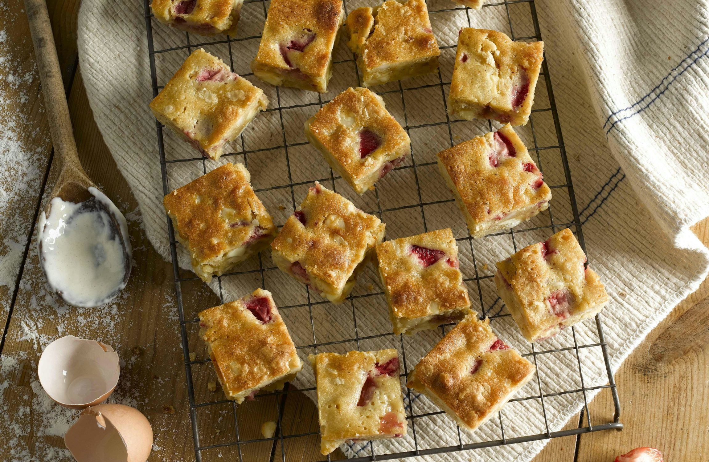 Strawberry & Macadamia Blondies