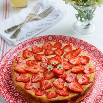 Strawberry, Ricotta & Lemon Thyme Cheesecake