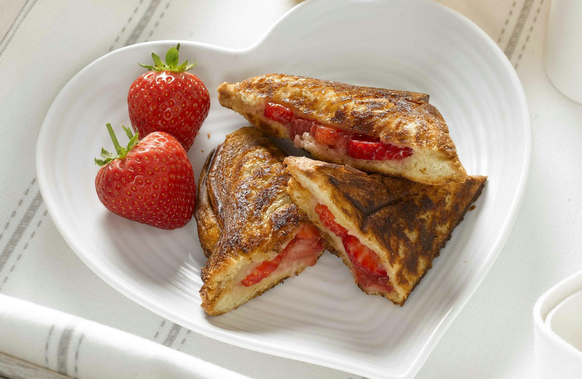 Strawberry & Cinnamon Toasties