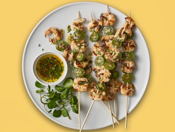 Picture of Kicking Kiwi Berry & Prawn Skewers