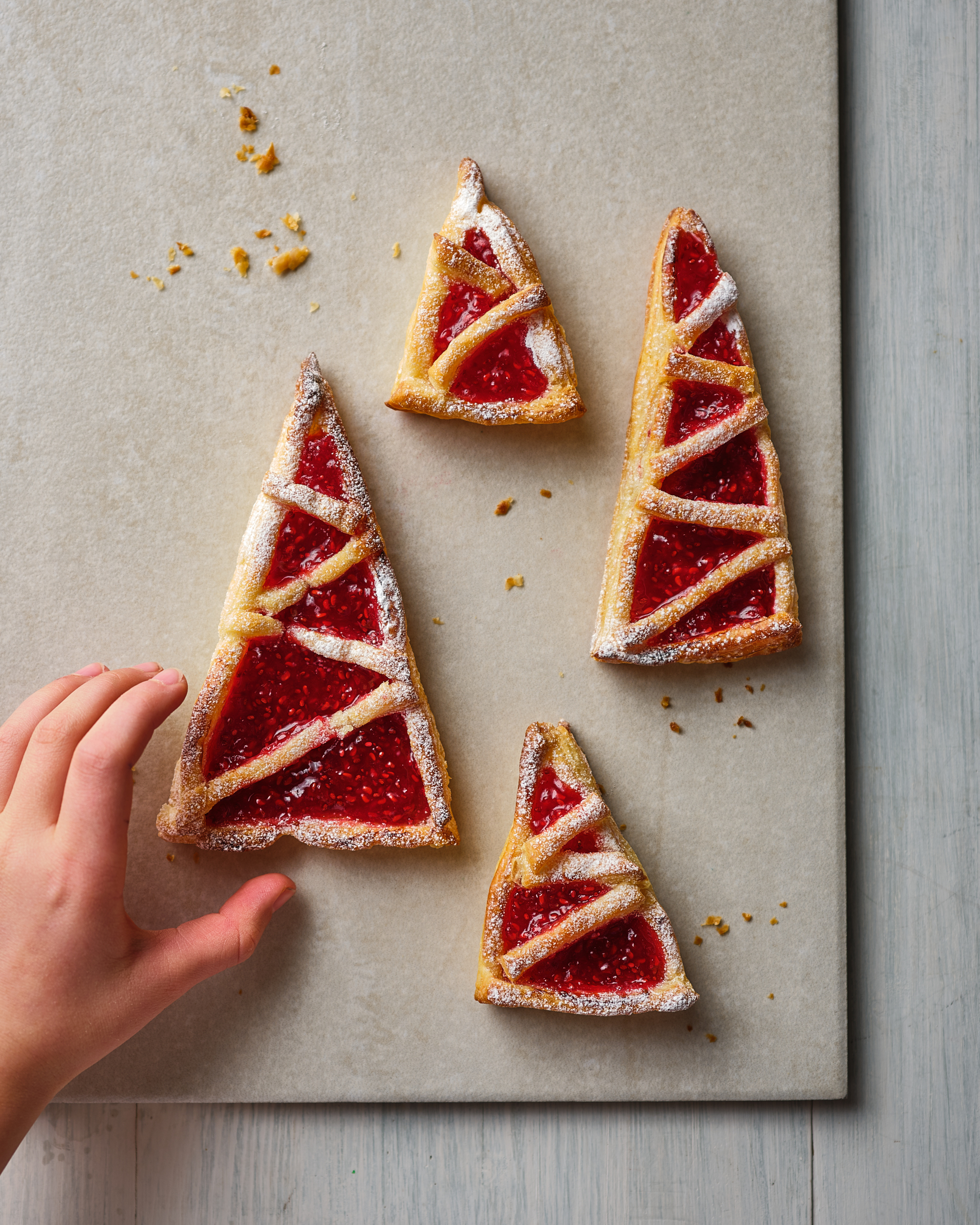 Picture of Raspberry Snow Tree Bites