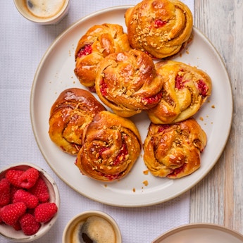 Roulés suédois cannelle et framboise