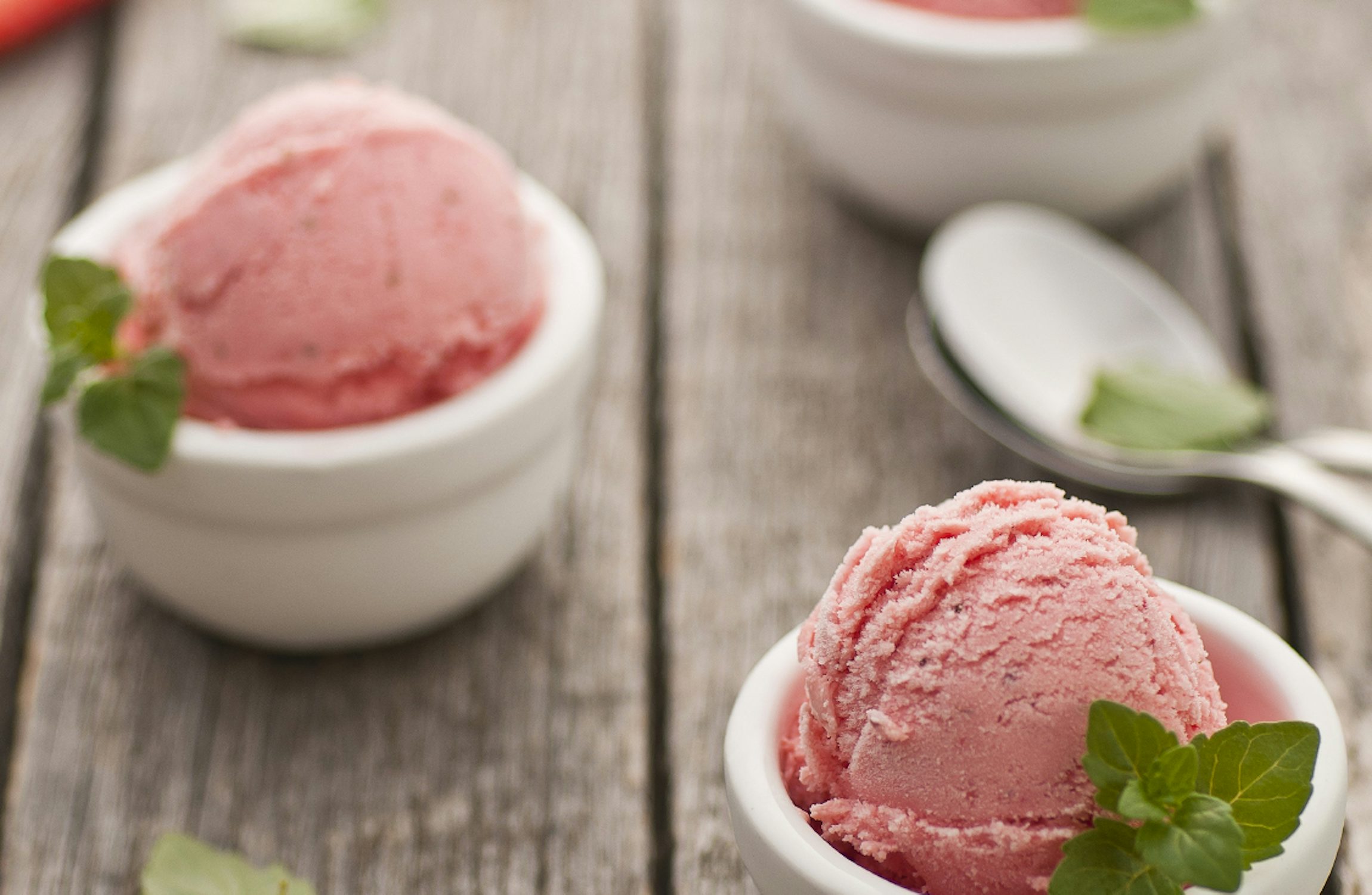 Simple Strawberry Ice Cream