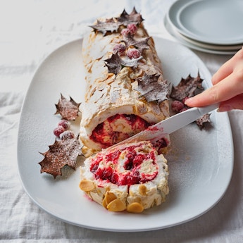 Classy Cranberry Merry-ingue Roulade