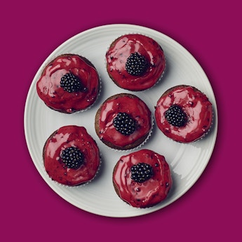 Vegan-licious Blackberry Cupcakes