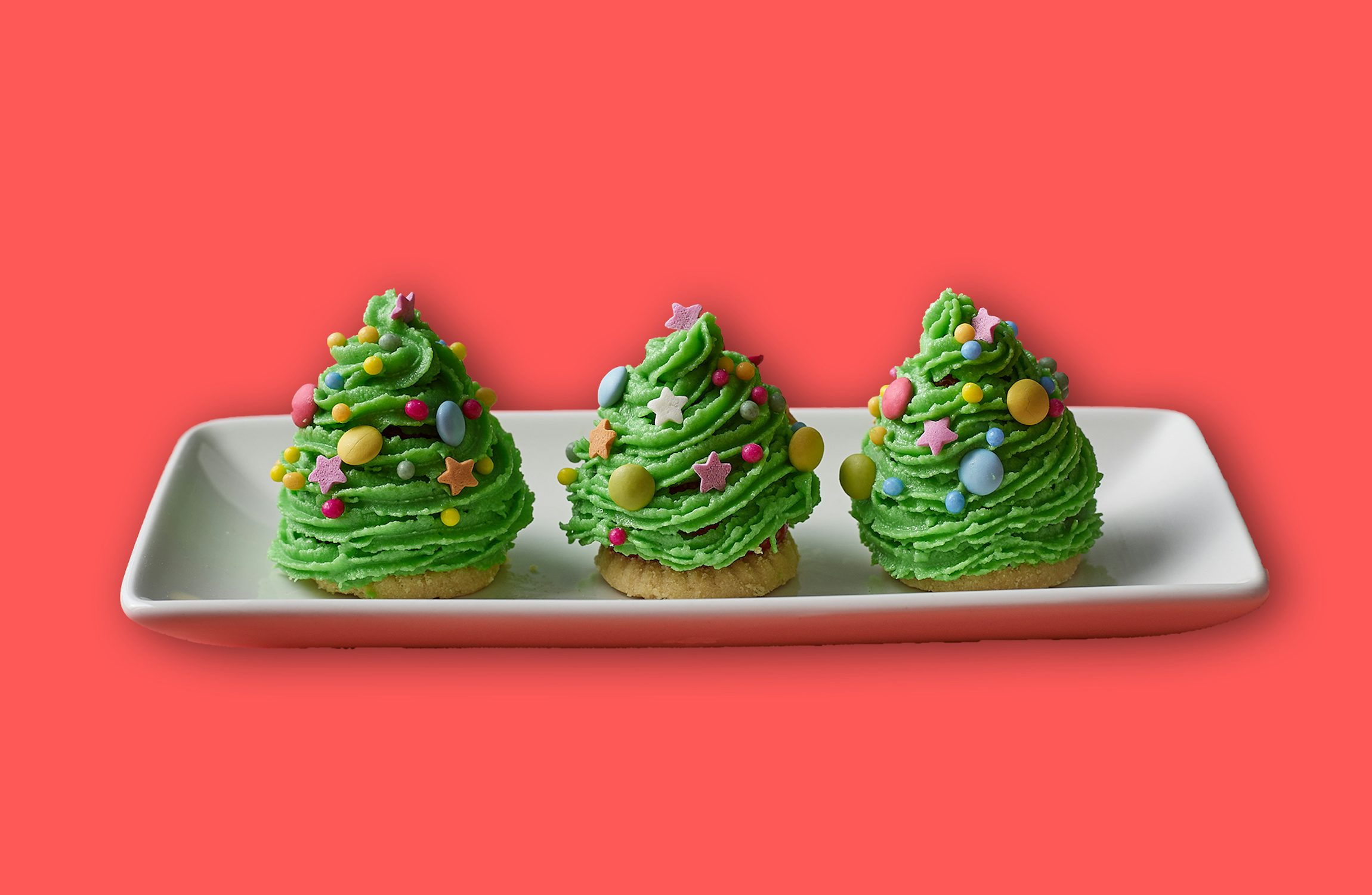 Strawberry Christmas Tree Bites