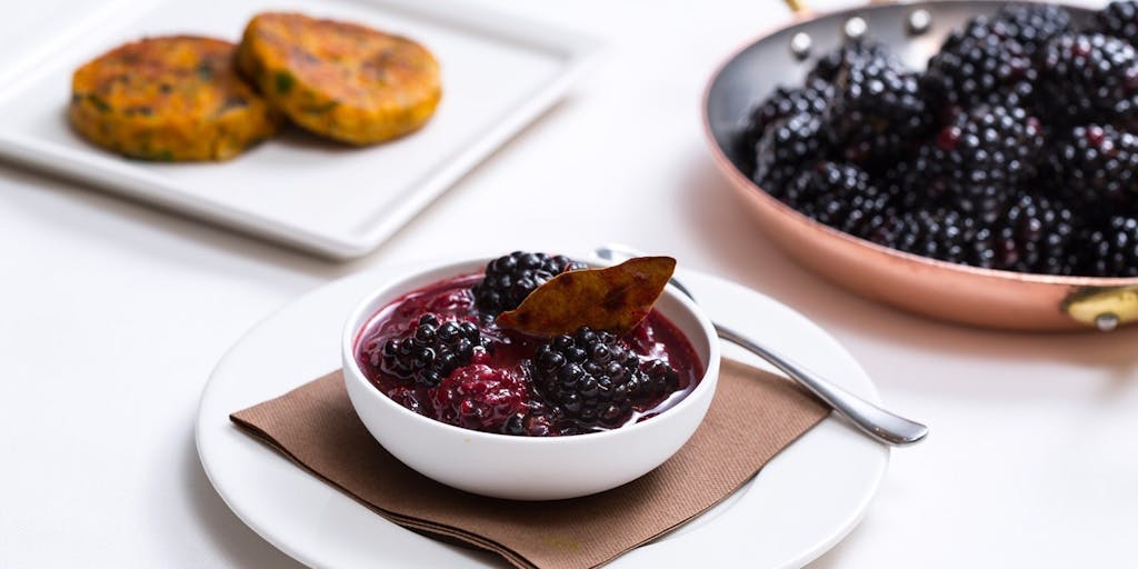 Spiced Blackberry Chutney 75iy0m84b