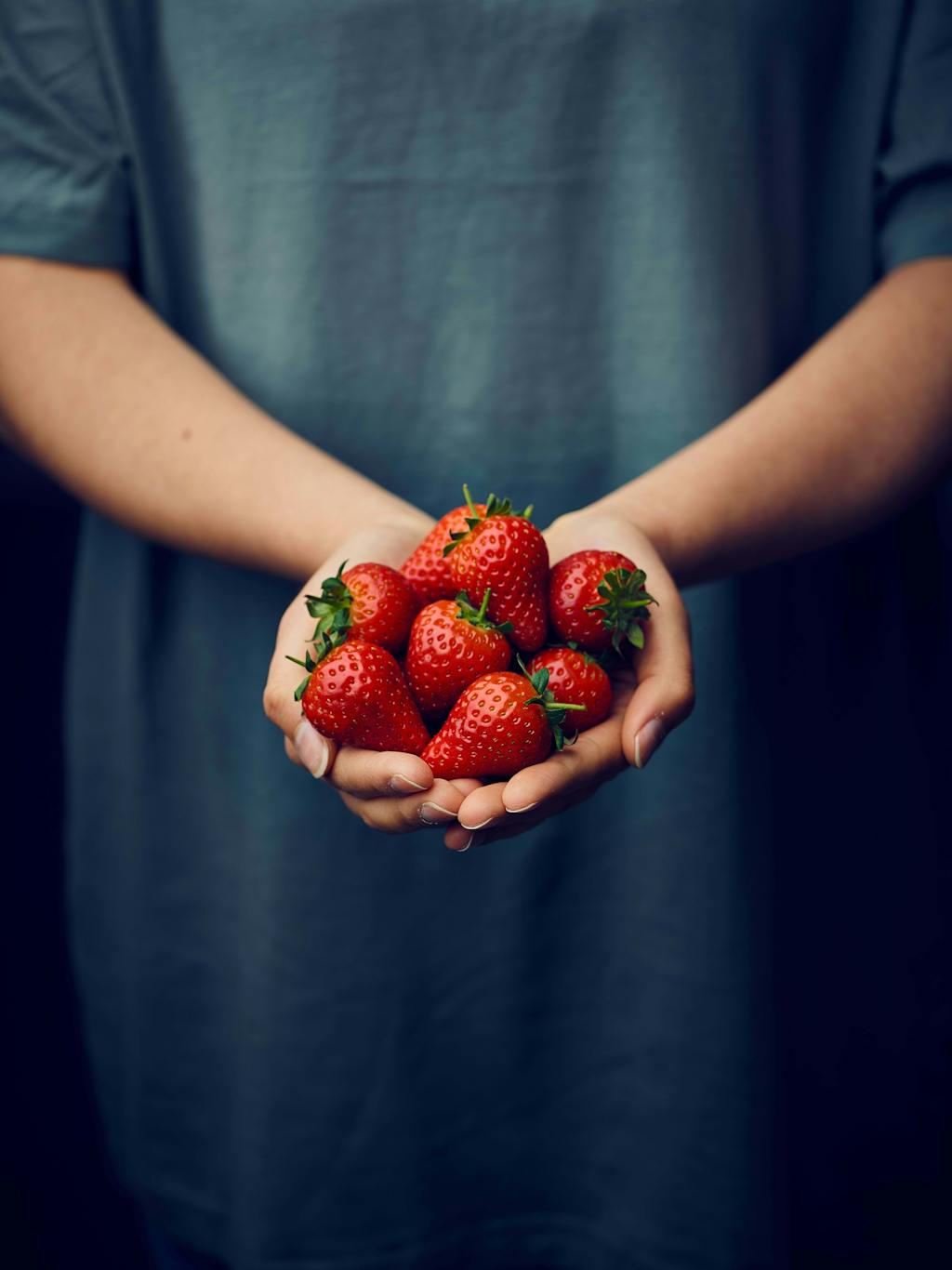 Organic strawberries large min