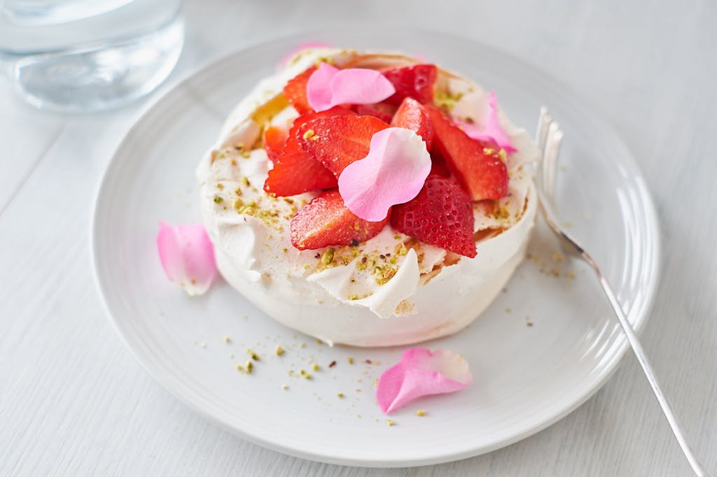 Strawberry pavlova side 7 Custom