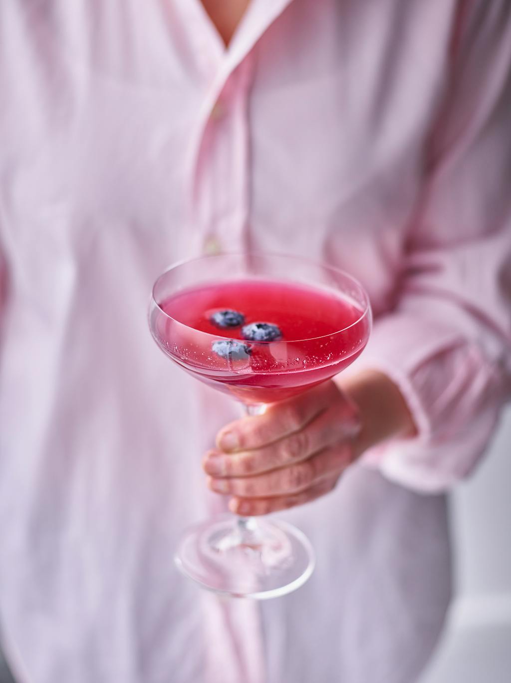 Blueberry gin cocktail interaction WEB
